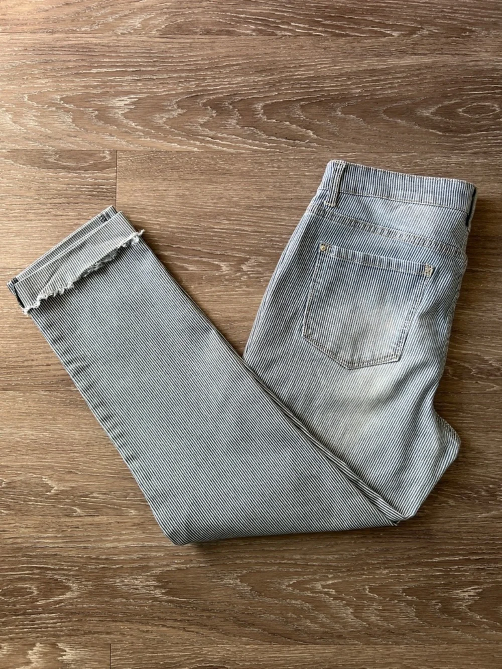 Vintage America Pinstripe Bestie Jeans Raw Hem Cropped Slim Straight Size 8/29
